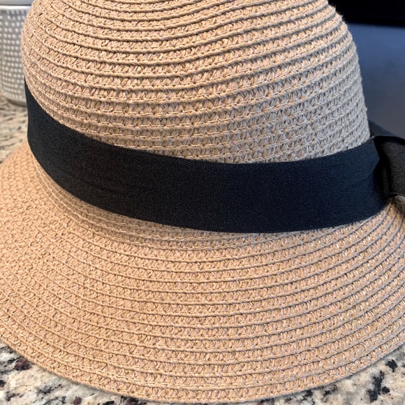 🍑 Straw hat - Picture 2 of 2